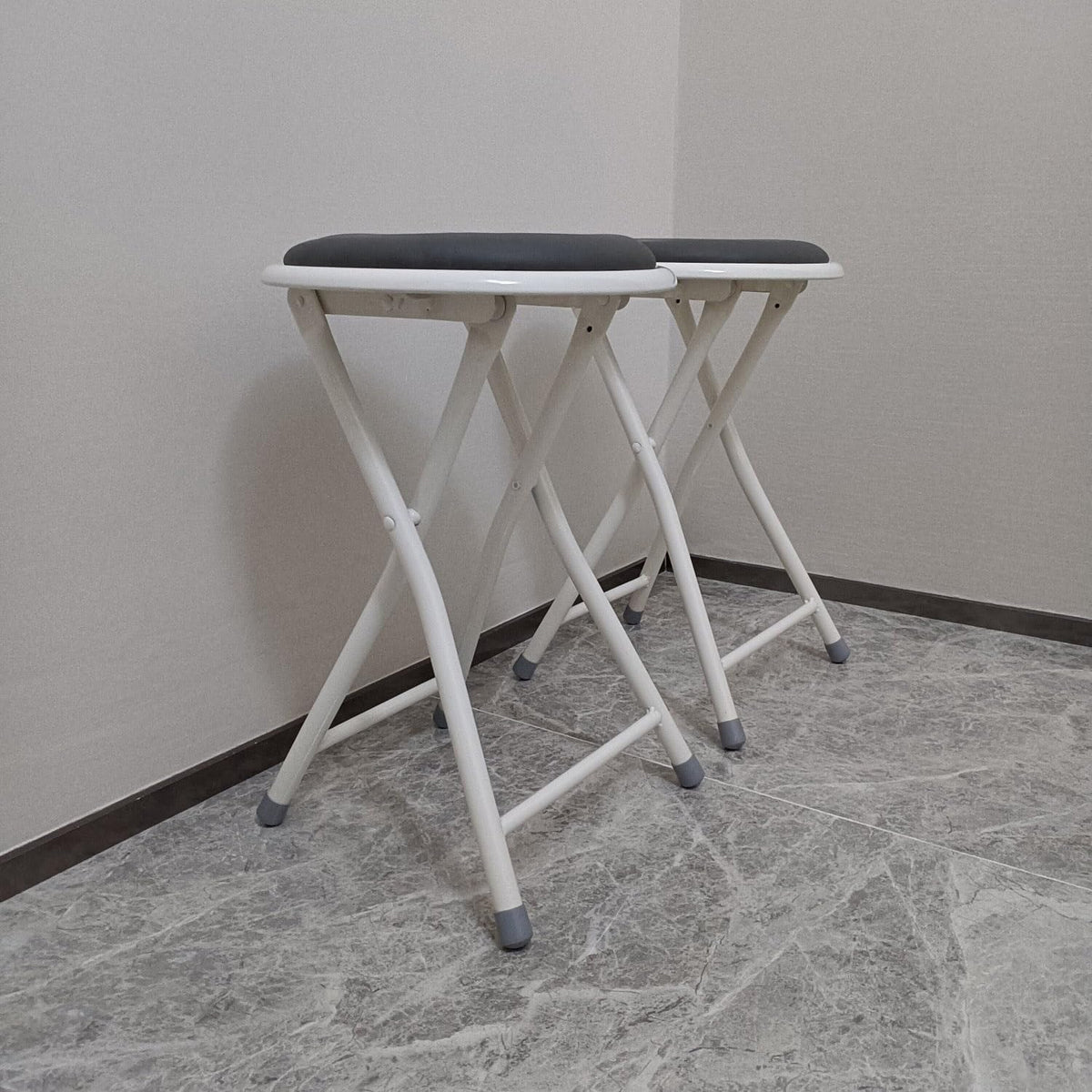 Black Folding Round Padded Bar Stool L5797