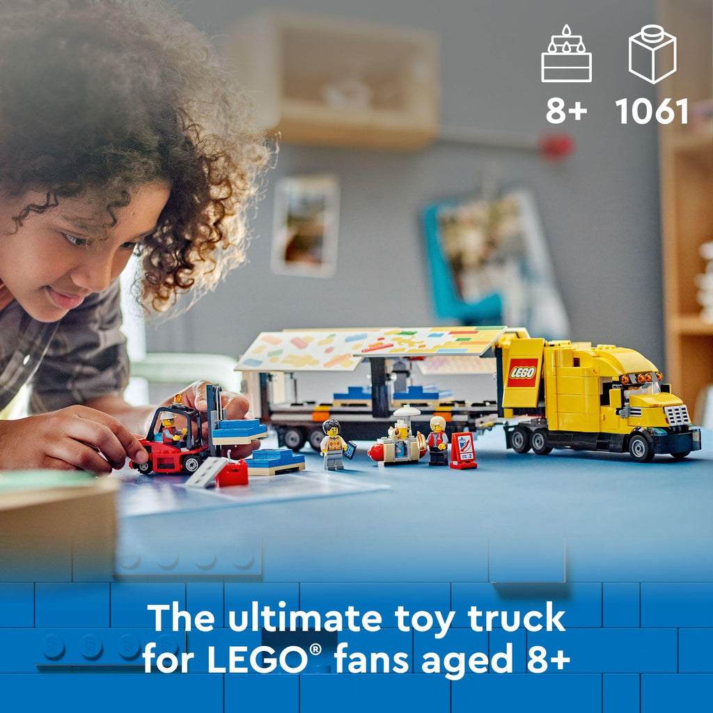 Yellow Delivery Truck Building Toy with 3 Minifigures L4702